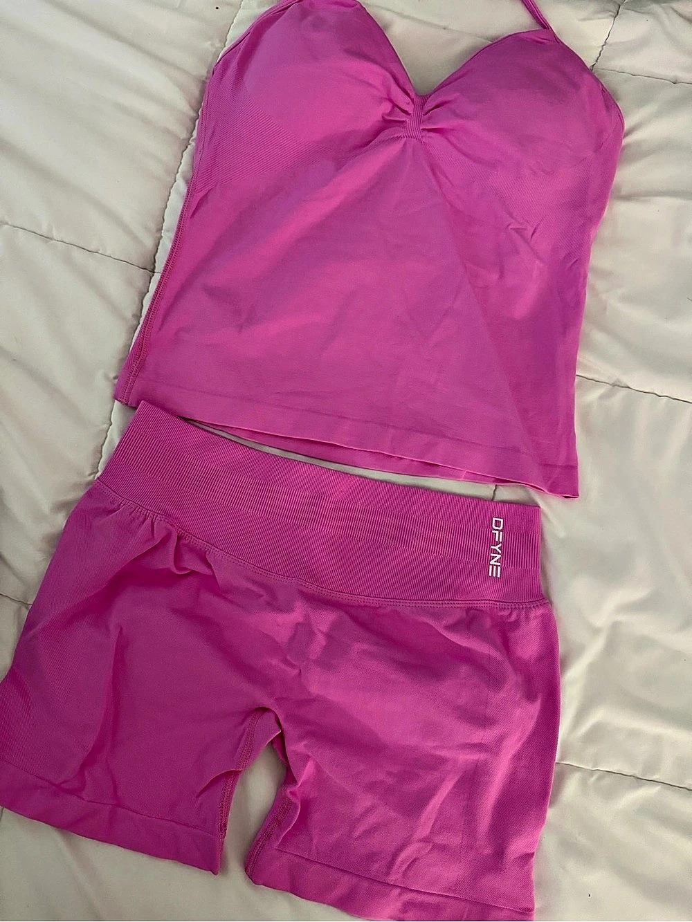 DFYNE Pink Athletic Two-Piece Set Like New
